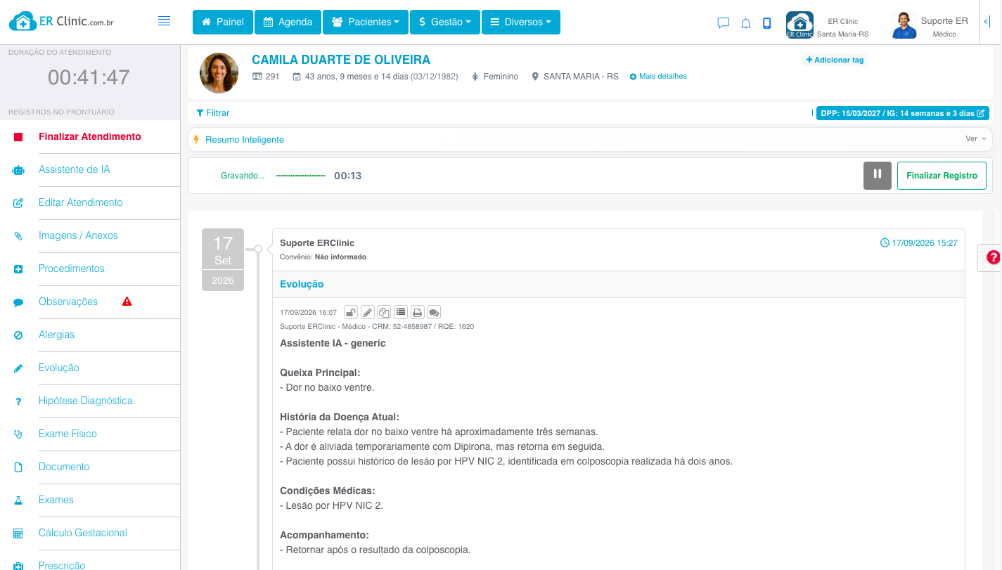 Tela real da ERClinic com Assistente de IA durante o registro da consulta