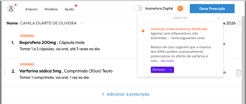 Tela da ERClinic com prescrição de medicamentos e alerta de interação medicamentosa
